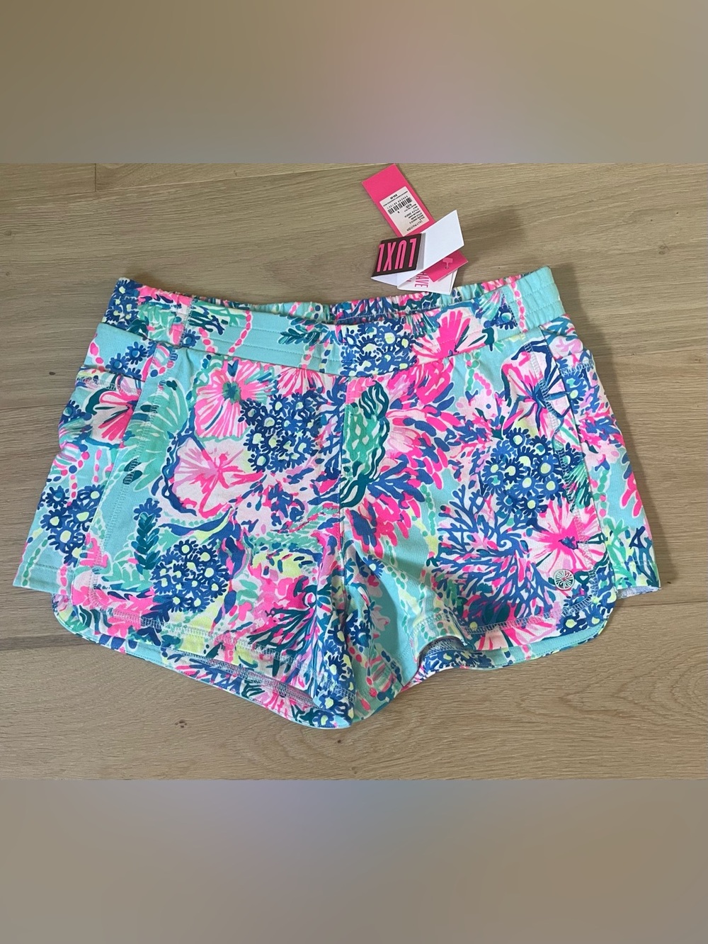 Lilly Pulitzer Coraline Shorts Size S NWT in Beach You To It print